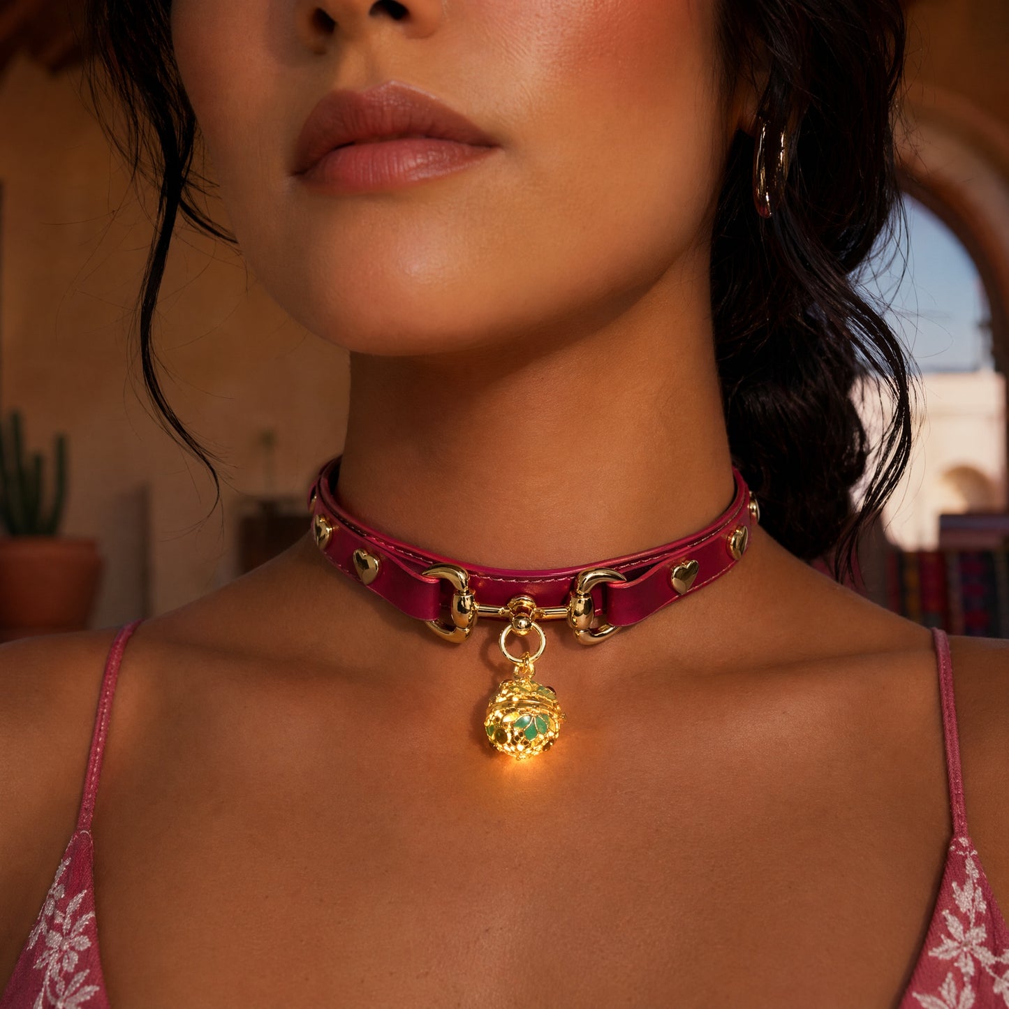Collar Termocromático Negro a Rojo con Colgante de Campana