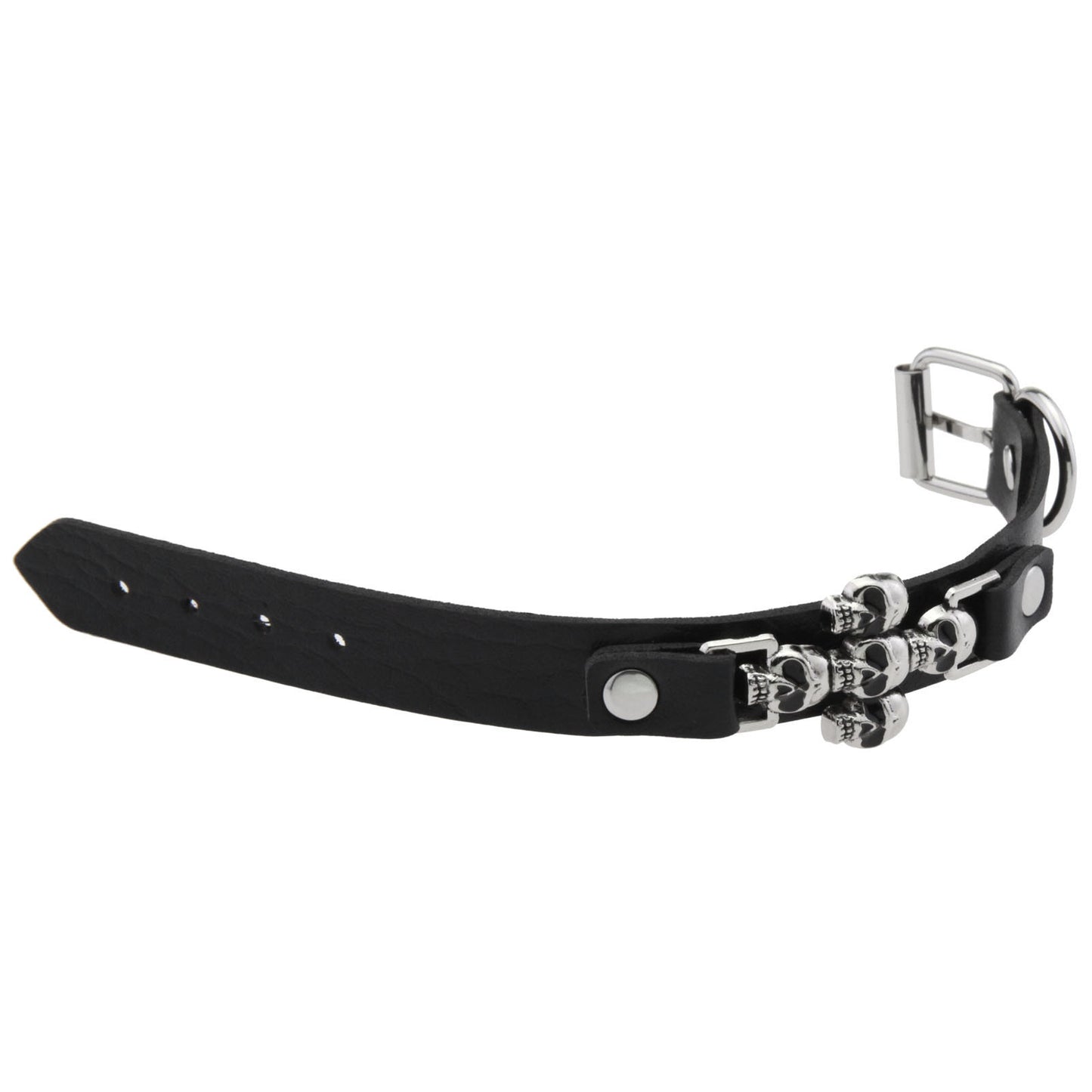 Vista lateral de pulsera punk de piel con detalle de cráneos y hebilla metálica.